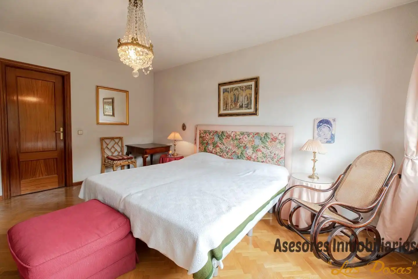 Schlafzimmer von Einfamilien-Reihenhaus zum Verkauf in Madrid mit Klimaanlage, Heizung und Privatgarten
