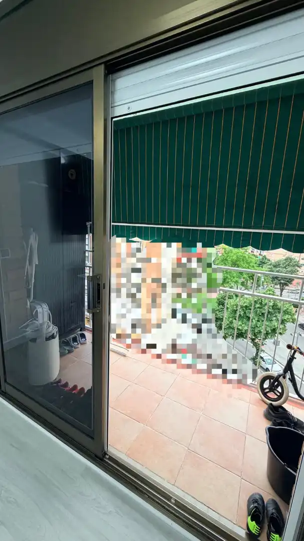 Balcony of Flat for sale in Badalona  with Air Conditioner, Heating and Oven
