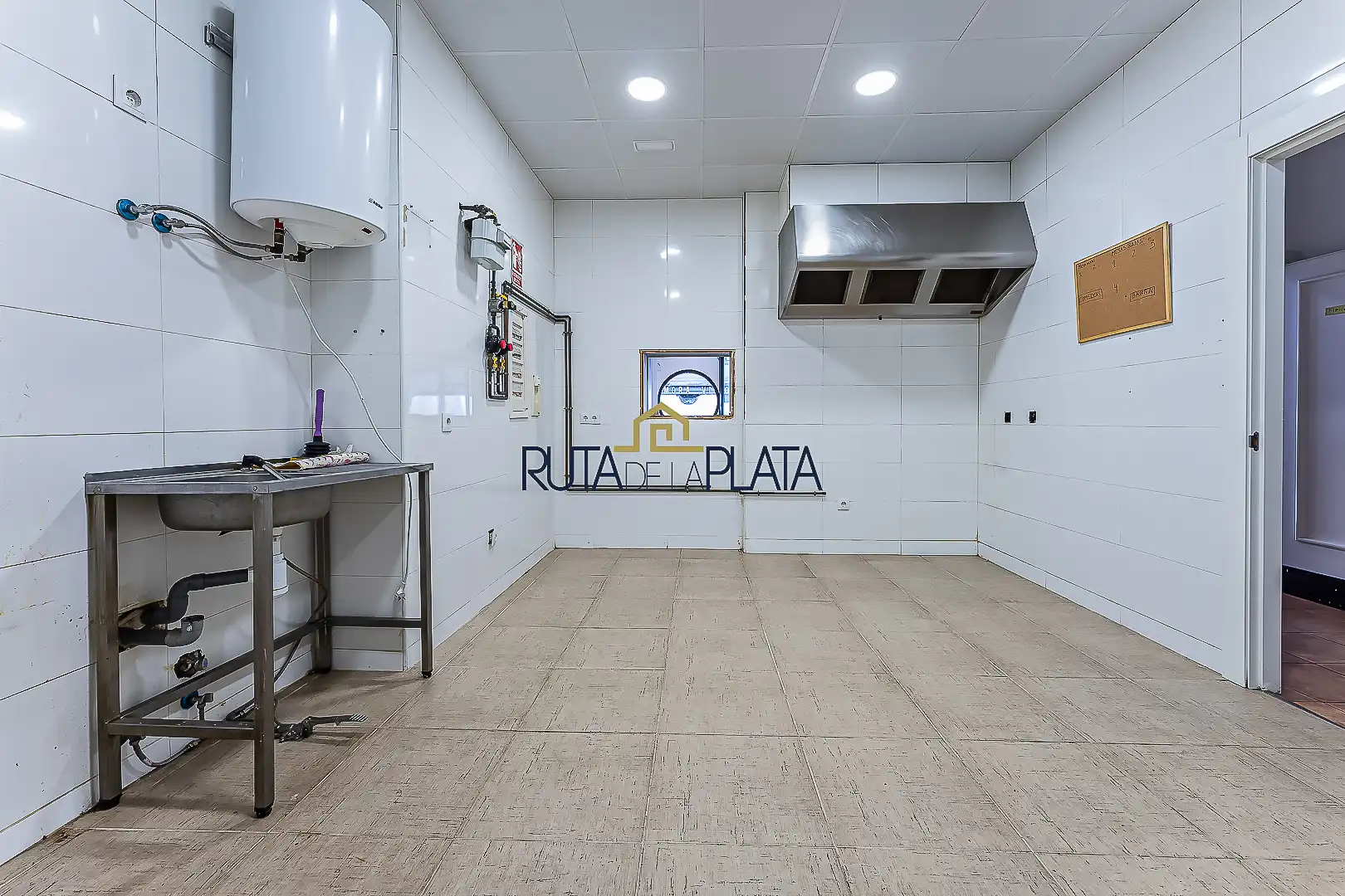 Local comercial en alquiler en Avenida de las Tres Cruces 12, imagen 15