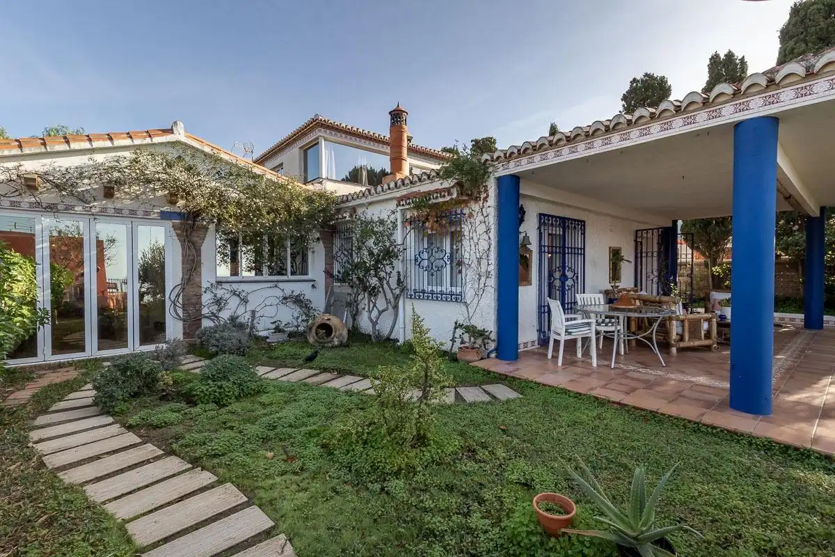 Jardí de Casa o xalet en venda en Almuñécar amb Aire condicionat, Calefacció i Jardí privat