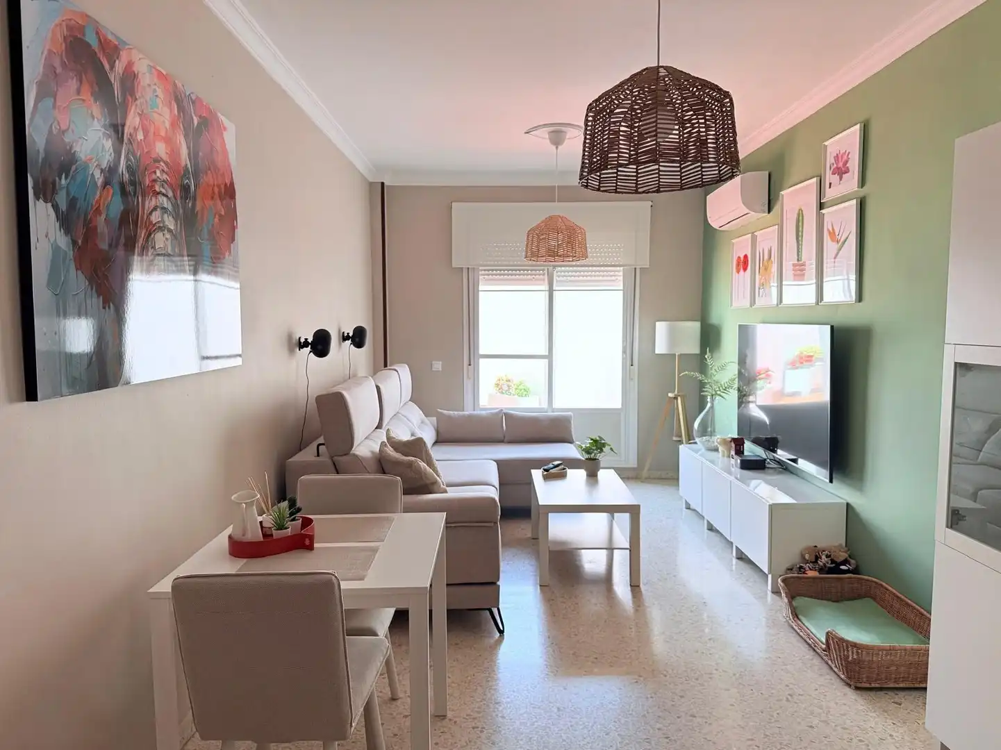 Sala de estar de Piso en venta en Arcos de la Frontera con Aire acondicionado y Terraza