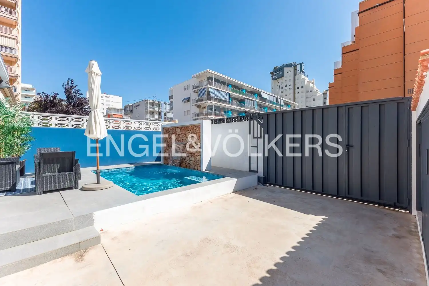 Swimming pool of Houses for sale in Gandia  with Air Conditioner, Heating and Private garden