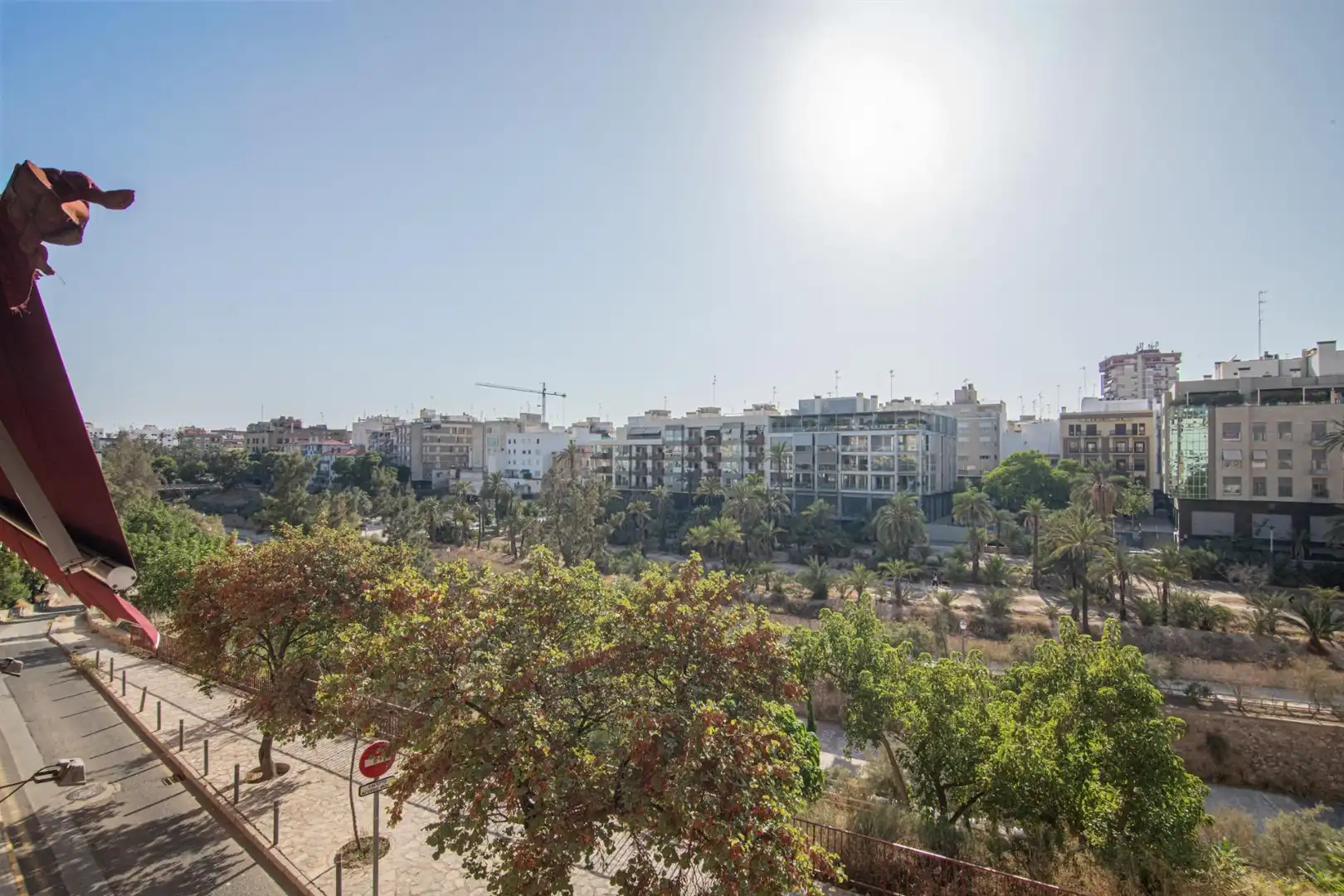 Vista exterior de Dúplex en venta en Elche / Elx con Aire acondicionado, Calefacción y Trastero