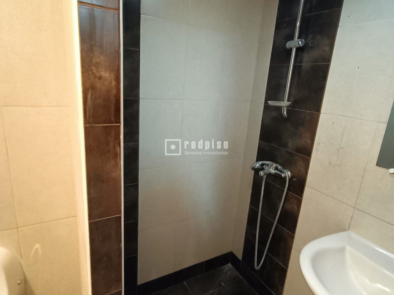 Baño de Local de alquiler en  Madrid Capital