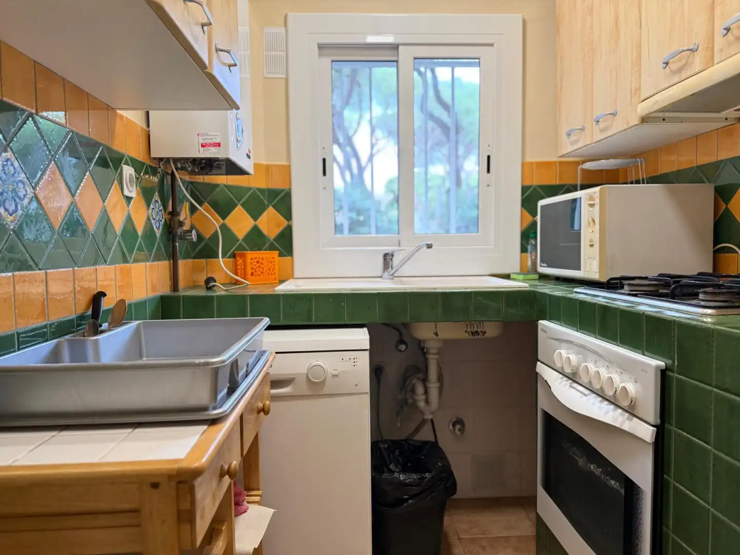 Cocina de Piso de alquiler en Castell d'Aro, Platja d'Aro i s'Agaró con Calefacción, Terraza y Amueblado
