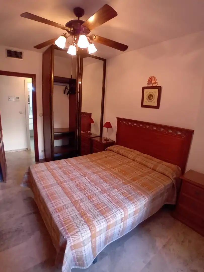 Bedroom of Flat for rent in Córdoba  with Air Conditioner, Heating and Private garden