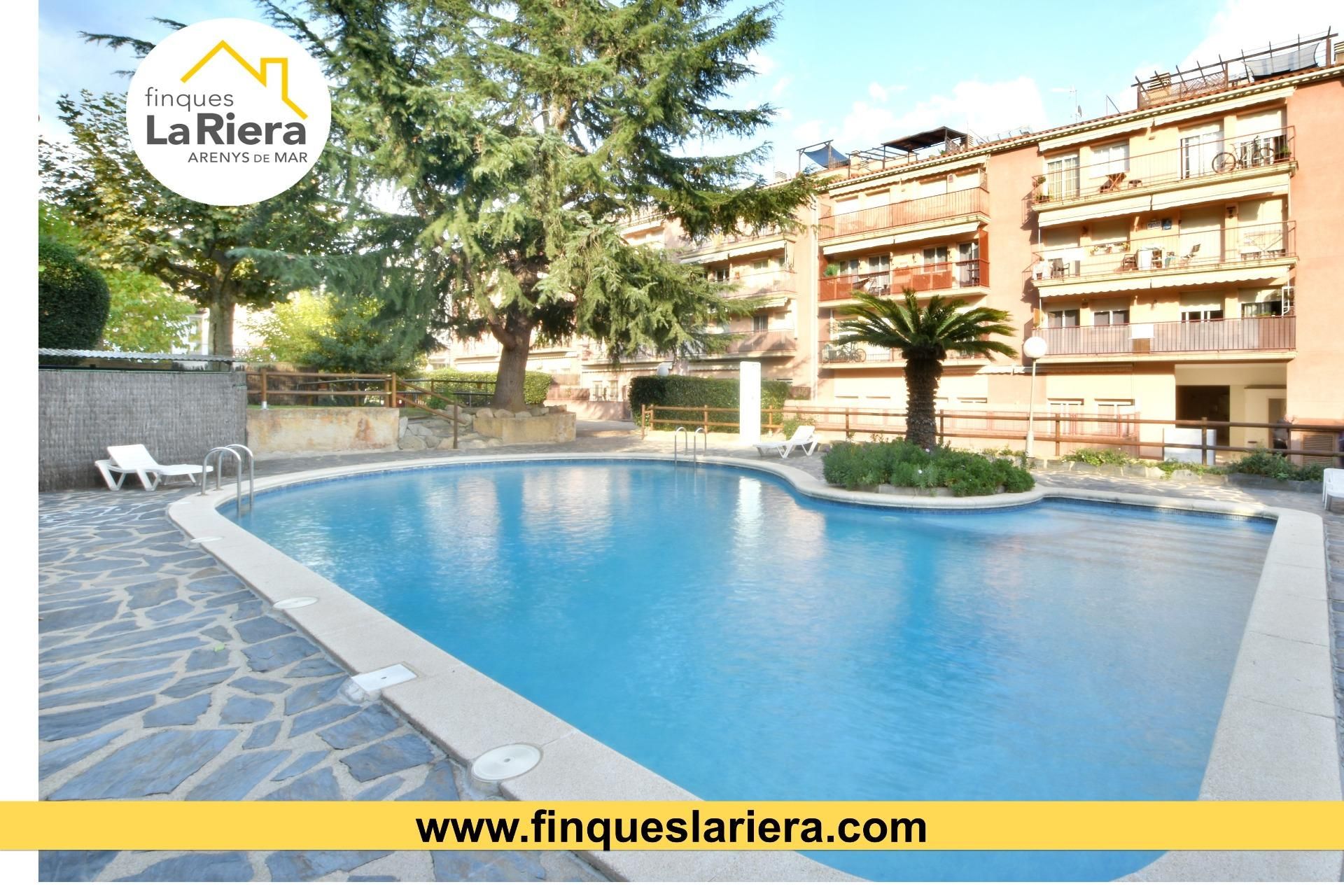 Exterior view of Flat for sale in Arenys de Munt  with Heating, Private garden and Parquet flooring