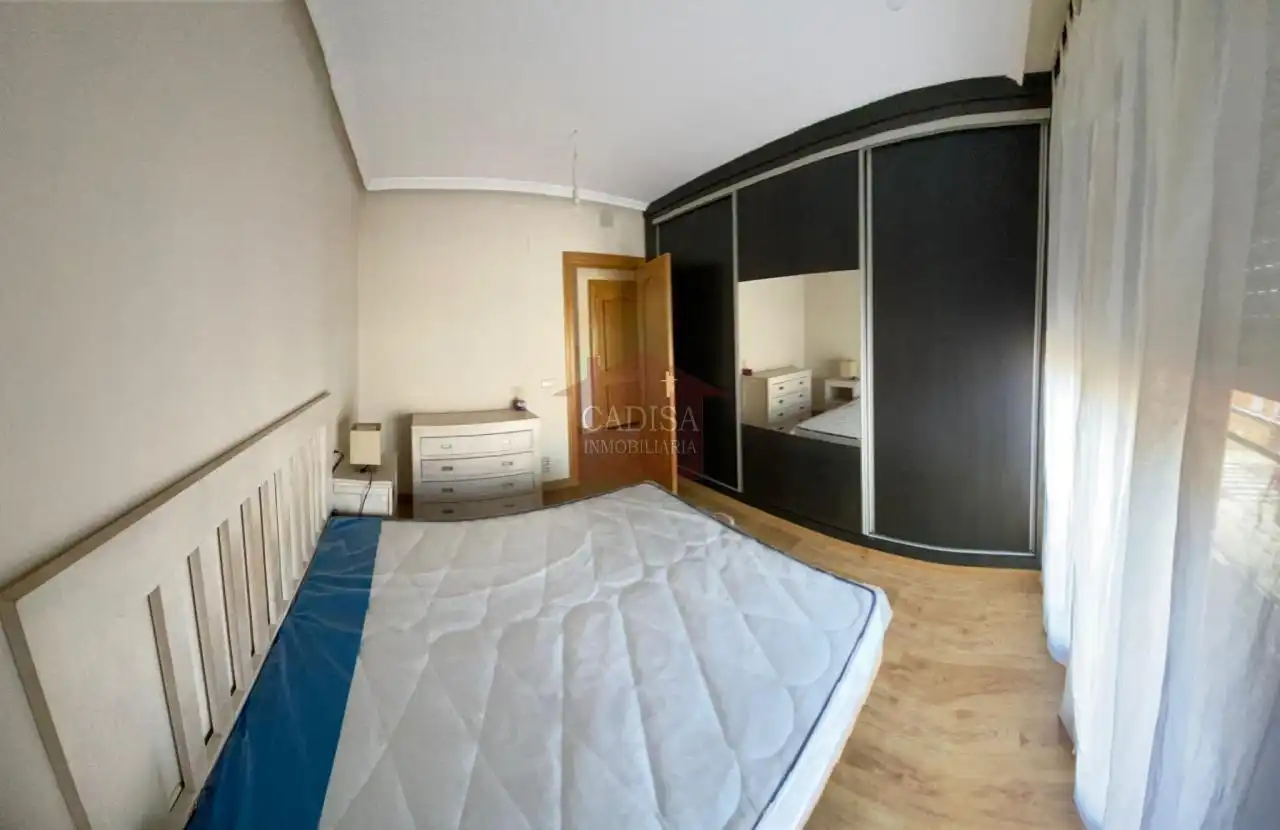 Habitación de Ático en venta en Salamanca con Calefacción, Terraza y Amueblado