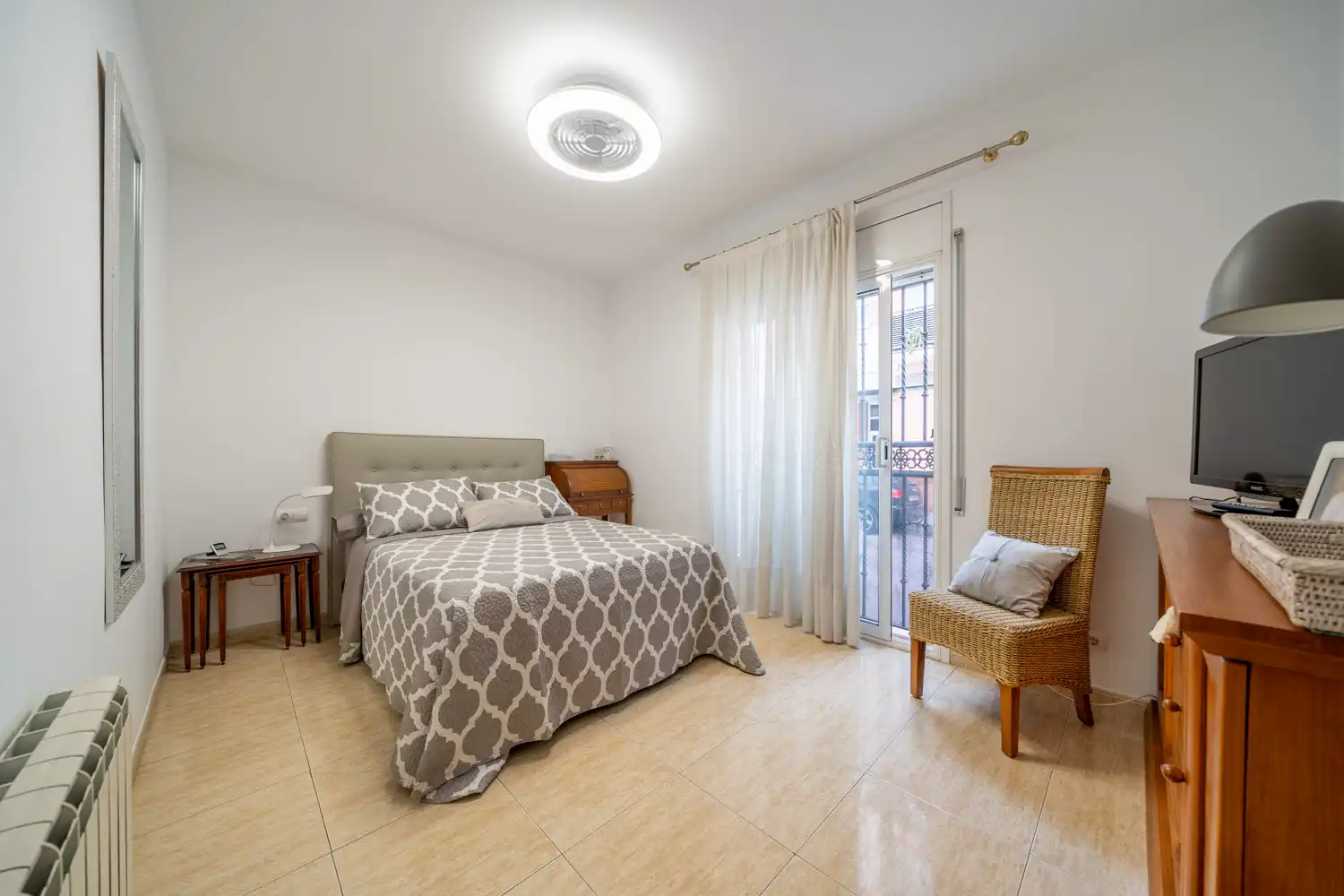 Dormitori de Casa o xalet en venda en Pineda de Mar amb Aire condicionat, Calefacció i Jardí privat