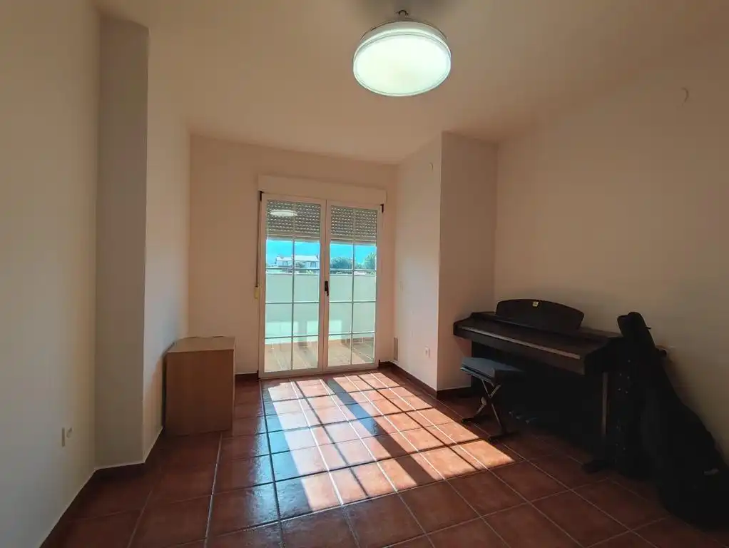 Sala d'estar de Casa o xalet en venda en Villa de Otura amb Aire condicionat, Calefacció i Terrassa