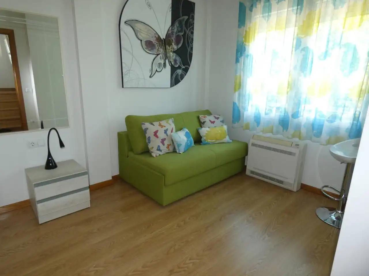 Wohnzimmer von Einfamilien-Reihenhaus zum Verkauf in Benicarló mit Klimaanlage, Heizung und Privatgarten