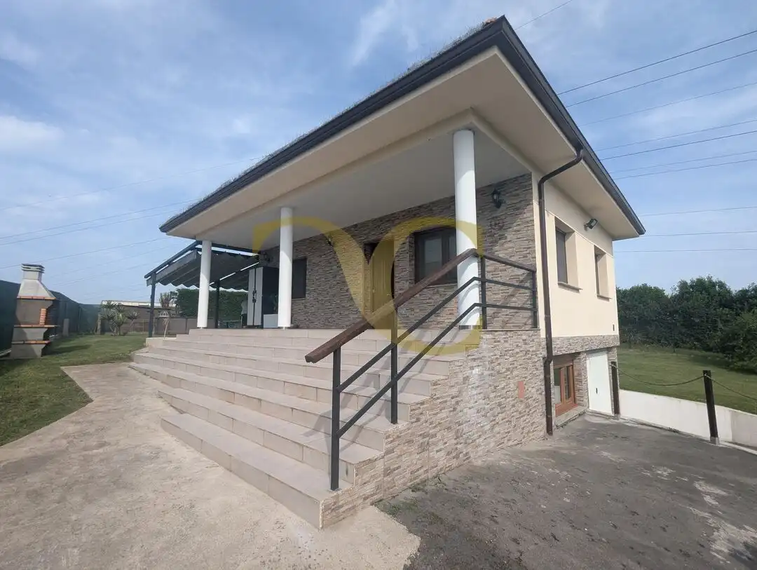 Vista exterior de Casa o chalet en venta en Gijón  con Calefacción, Jardín privado y Terraza