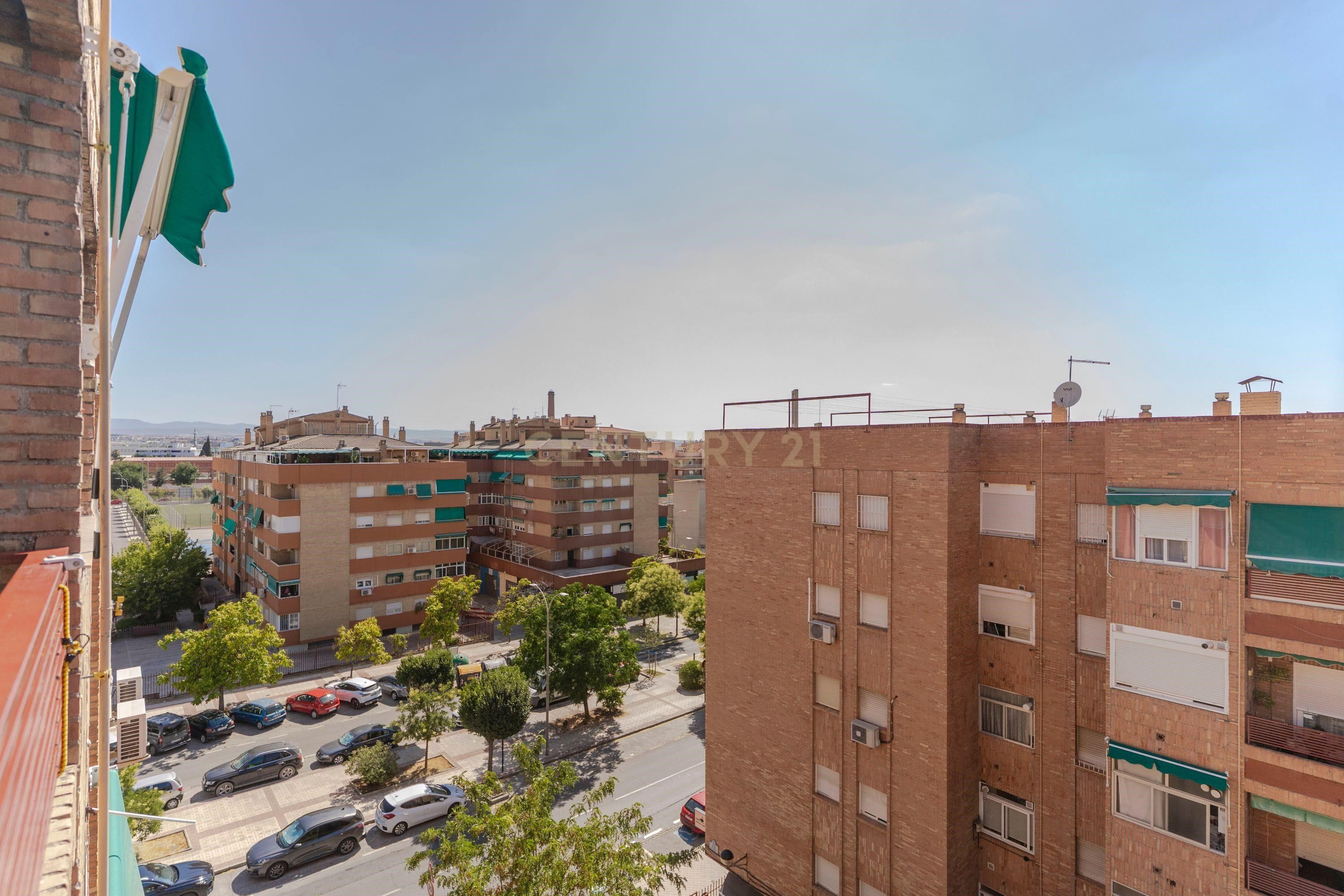 Exterior view of Flat for sale in  Granada Capital  with Air Conditioner and Terrace
