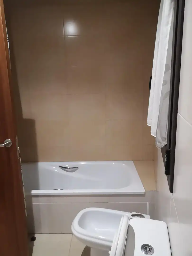Bathroom of Detached homes for rent in Girona  with Air Conditioner, Heating and Private garden