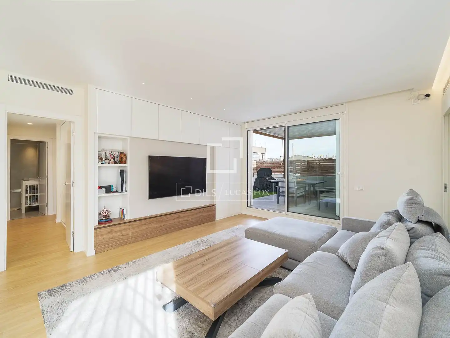 Wohnzimmer von Dachboden zum Verkauf in Barcelona mit Klimaanlage, Heizung und Terrasse
