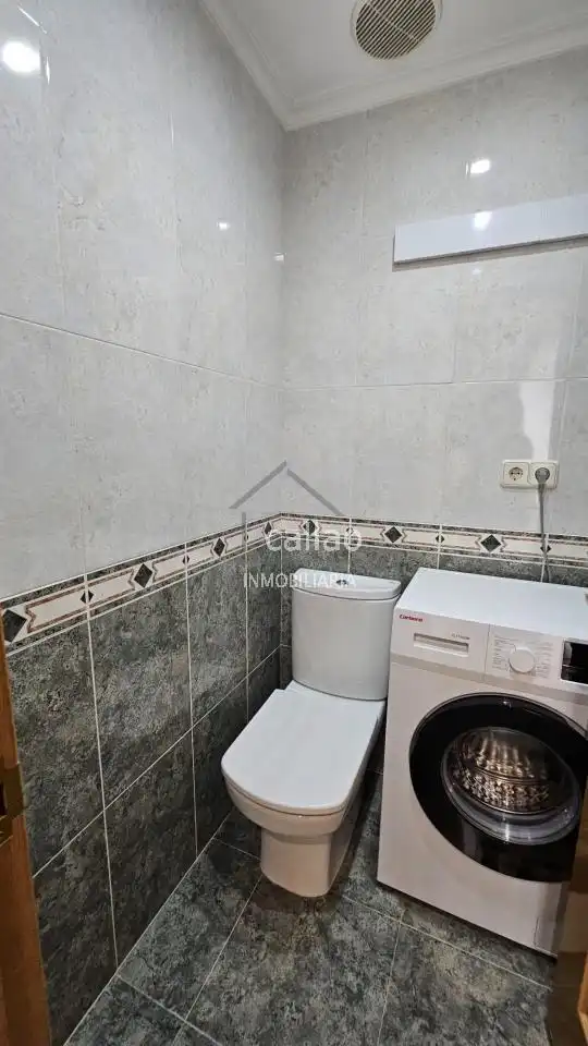 Baño de Piso de alquiler en Ferrol con Calefacción, Trastero y Amueblado