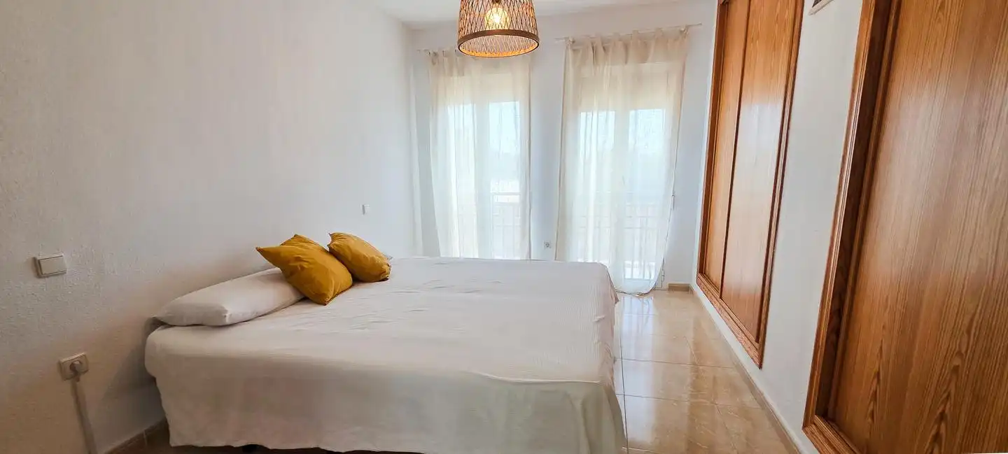 Dormitori de Casa o xalet en venda en Daya Nueva