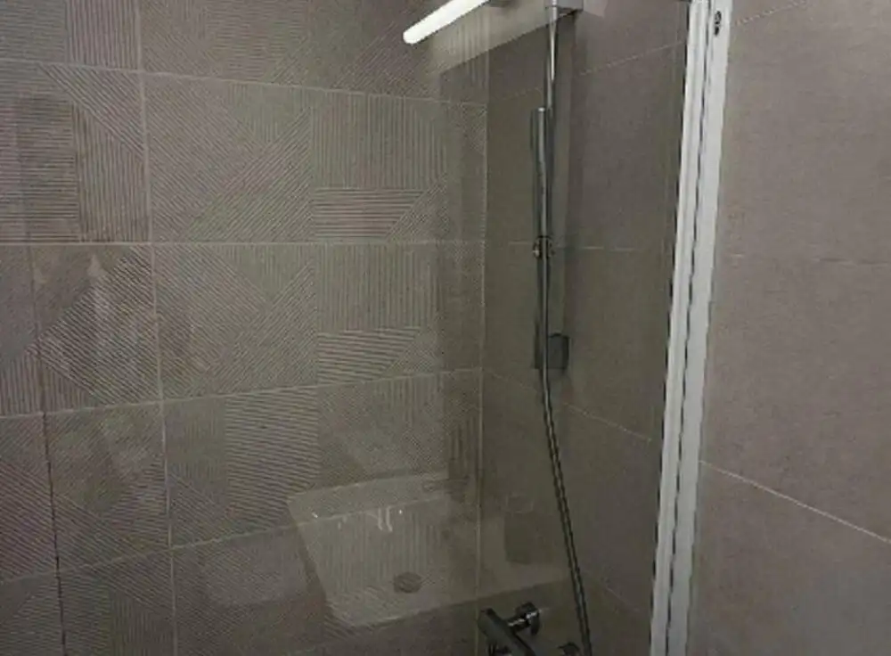 Bathroom of Apartments for rent in Estepona  with Air Conditioner, Terrace and Storage room
