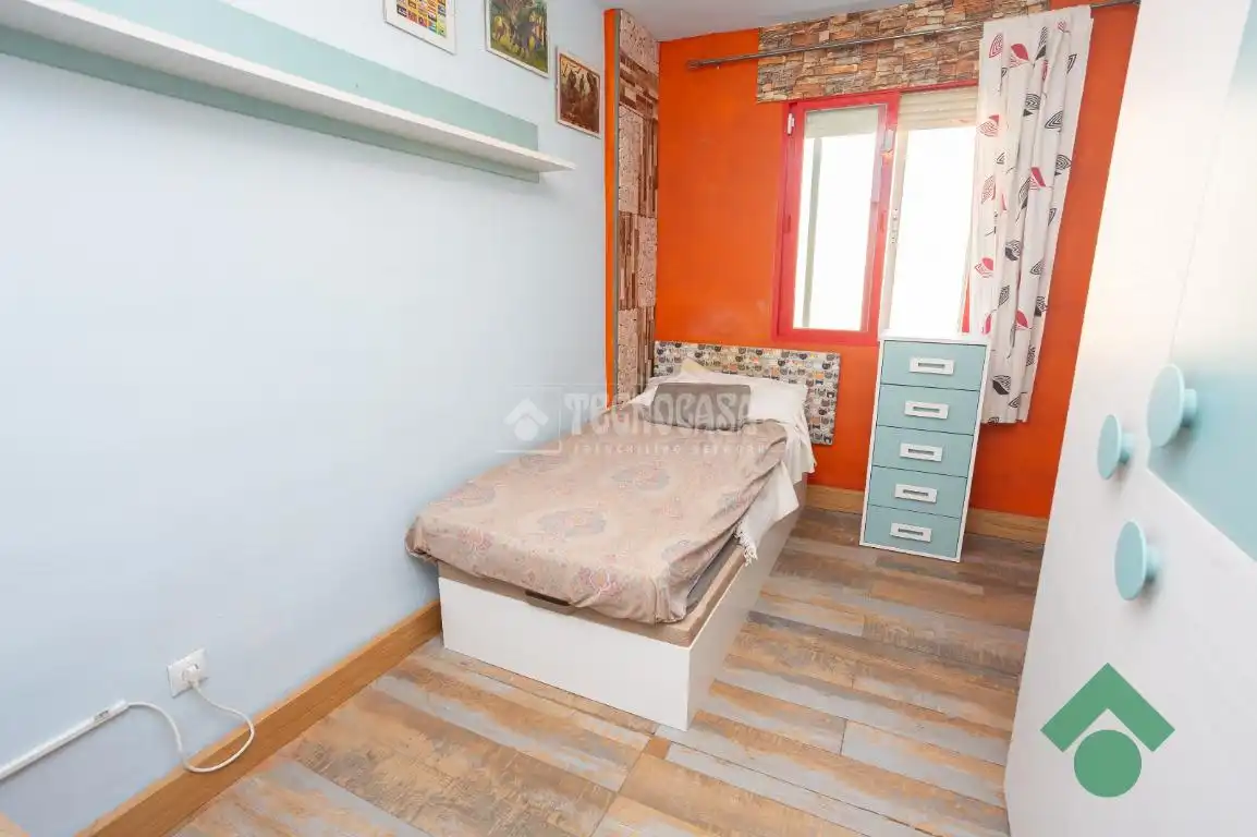Habitación de Piso en venta en Algeciras con Calefacción