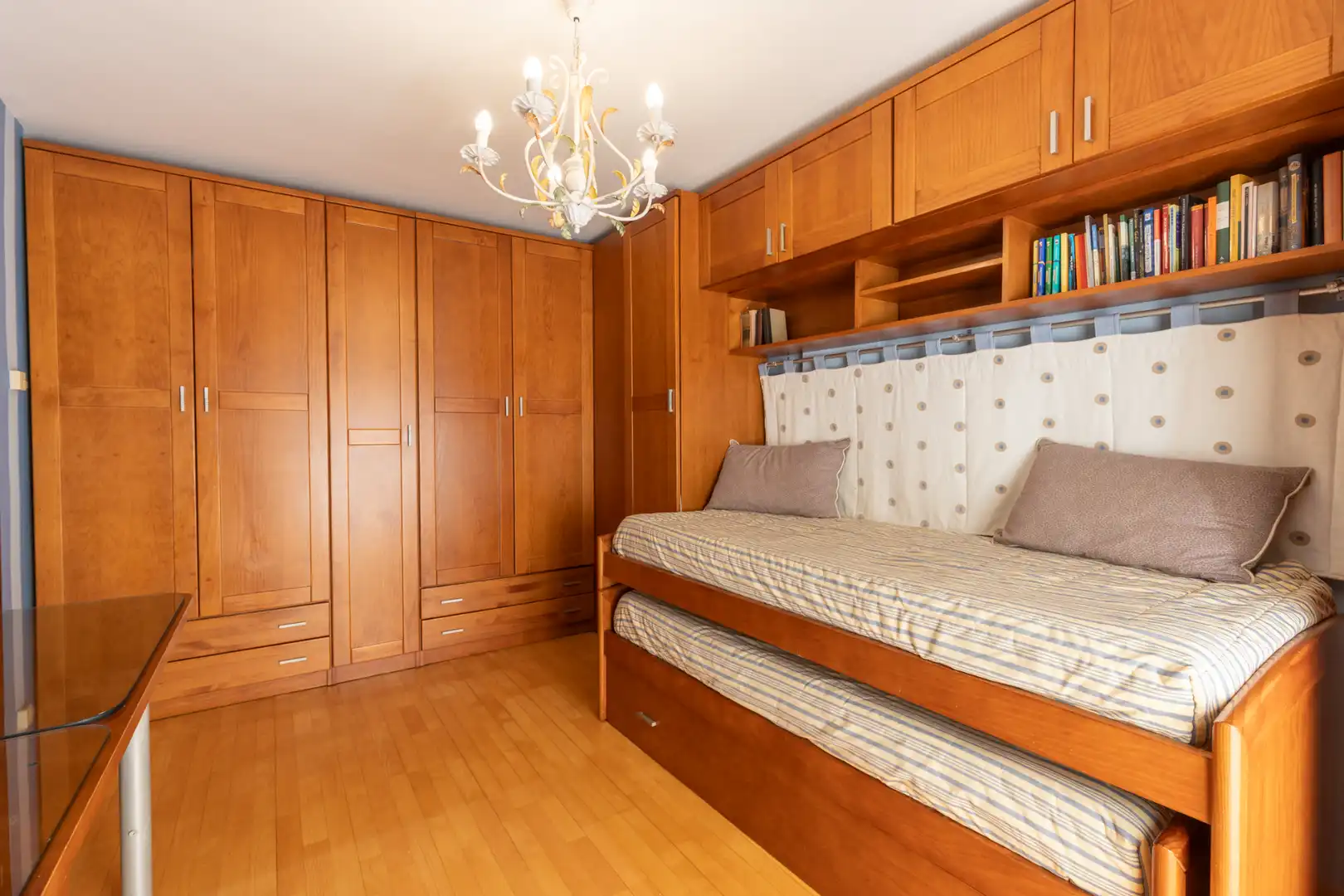 Habitación de Casa adosada en venta en Maracena con Amueblado
