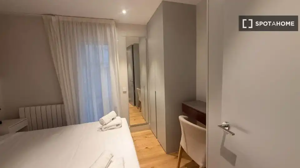 Habitación de Piso de alquiler en Chamberí