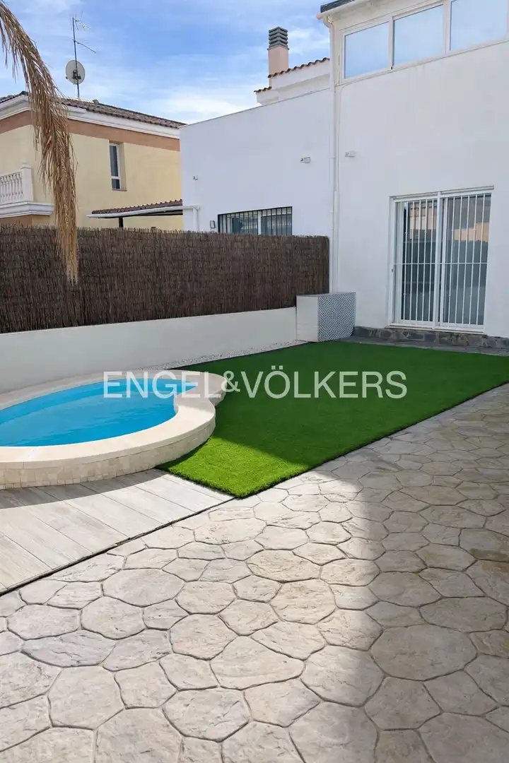 Casa con terraza en alquiler en La Conarda, imagen 3