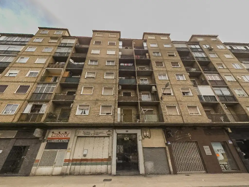 Vista exterior de Casa o xalet en venda en Zaragoza