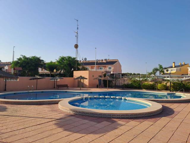 Casa-chalet en Venta en Calle de Finlandia en Puerto Marino