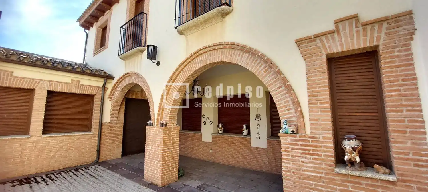 Exterior view of Houses for sale in Malpica de Tajo  with Air Conditioner, Heating and Storage room