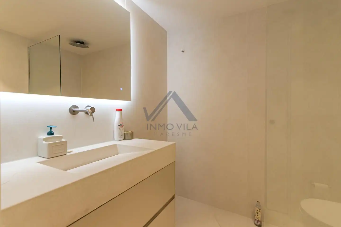 Badezimmer von Haus oder Chalet zum Verkauf in Sant Vicenç de Montalt mit Klimaanlage, Privatgarten und Terrasse