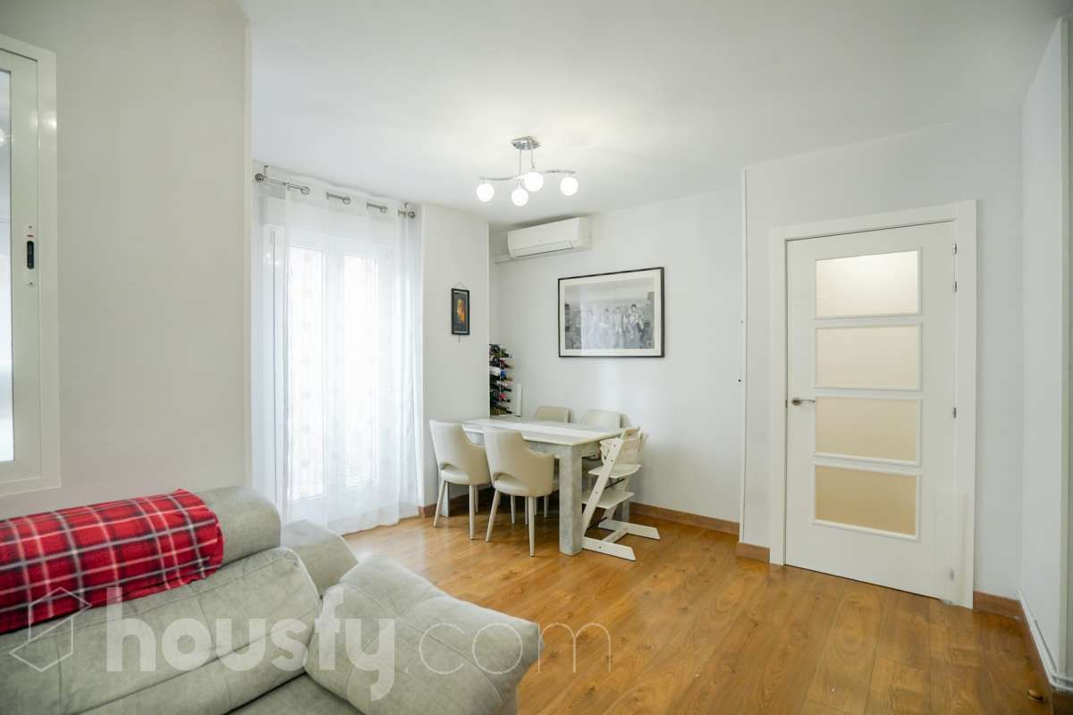Living room of Flat for sale in  Madrid Capital  with Air Conditioner, Heating and Terrace