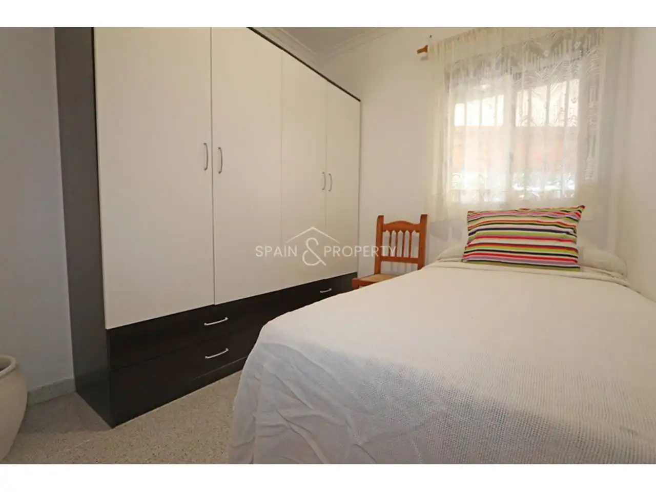 Habitación de Casa o chalet en venta en Torrent con Aire acondicionado, Calefacción y Jardín privado