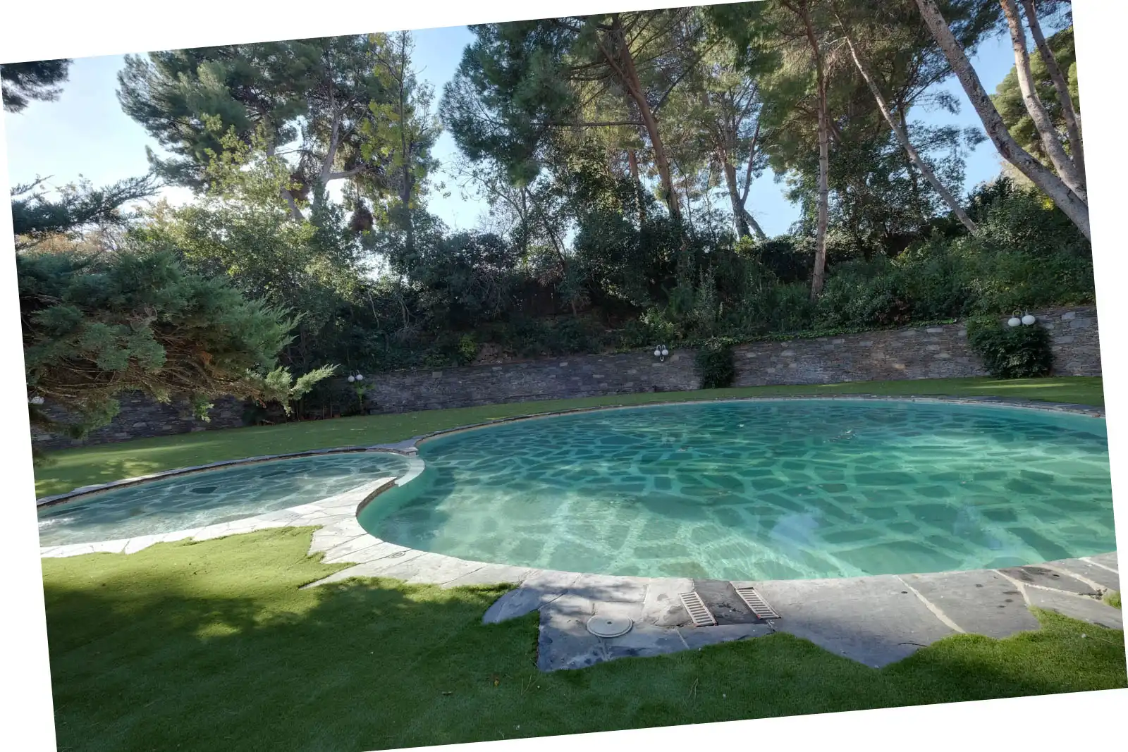 Schwimmbecken von Wohnung zum Verkauf in Barcelona mit Klimaanlage, Heizung und Parkett