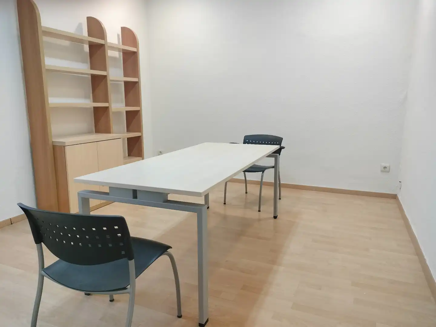 Oficina de lloguer a Carrer de Pérez Pujol, Sant Francesc