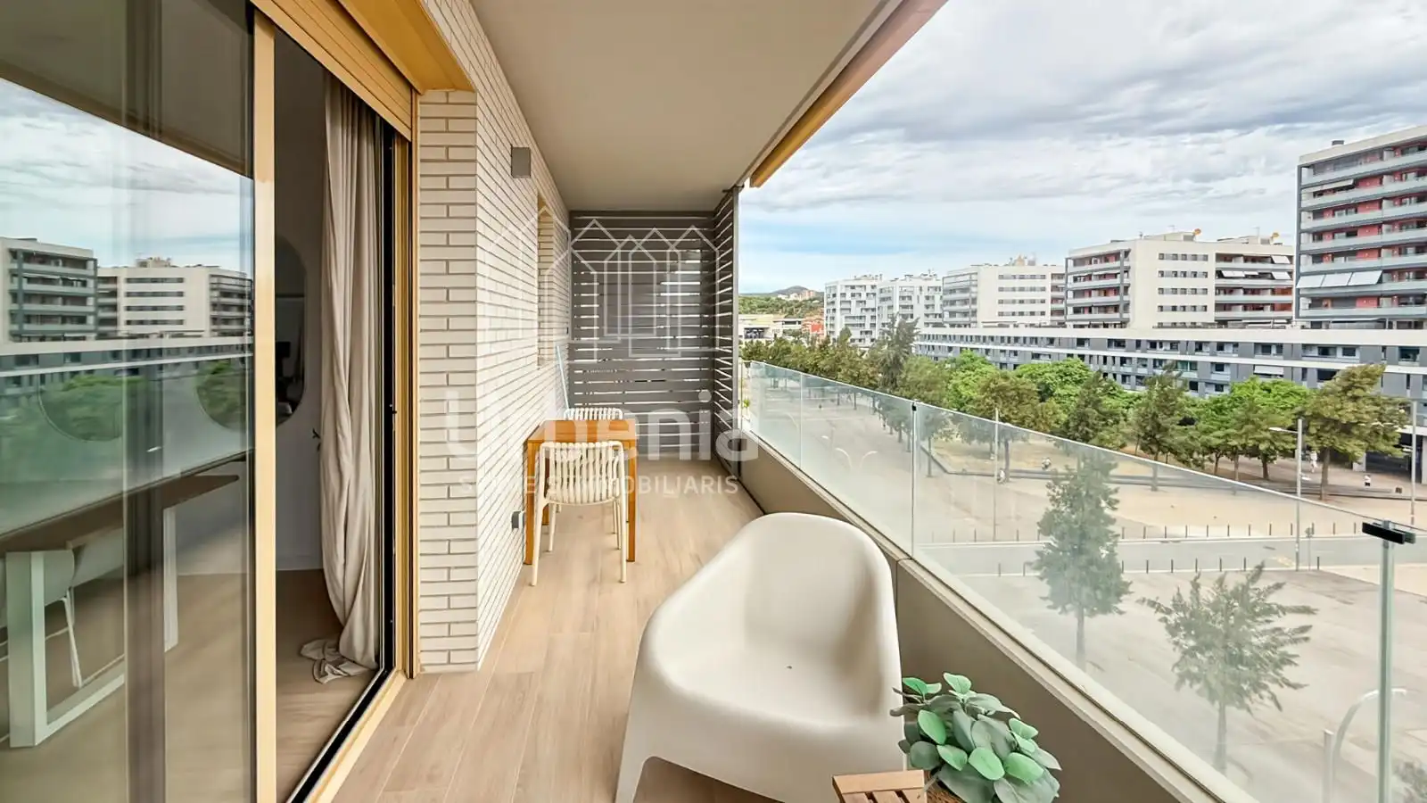 Habitación de Piso de alquiler en Badalona con Aire acondicionado, Calefacción y Terraza