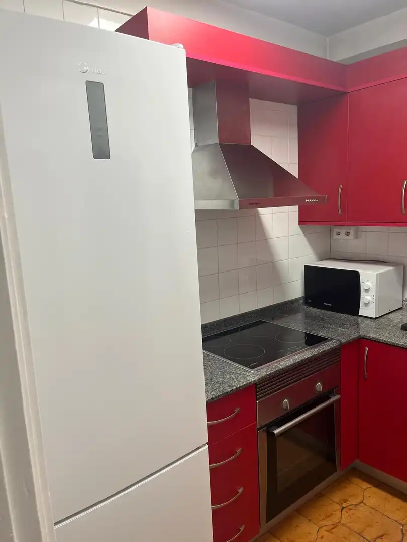 Cuina de Pis de lloguer en Murcia amb Calefacció i Moblat