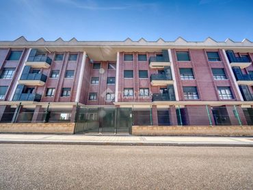 Piso con balcón en venta en La Flecha - Monasterio del Prado