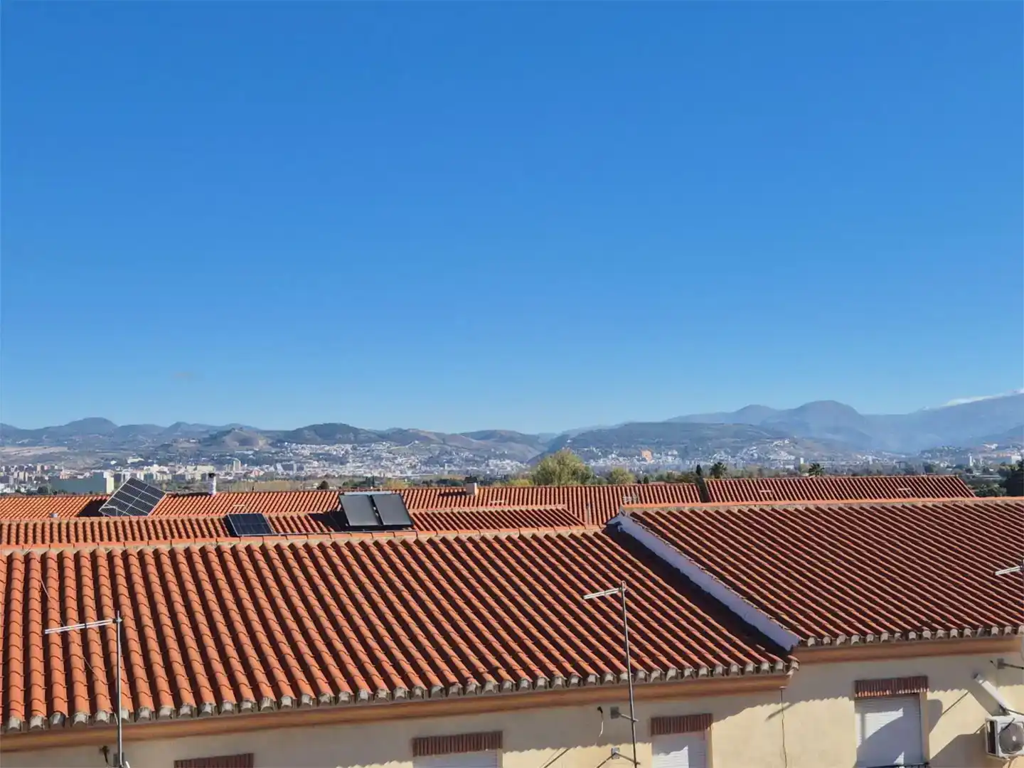 Vista exterior de Pis en venda en Vegas del Genil amb Aire condicionat i Balcó