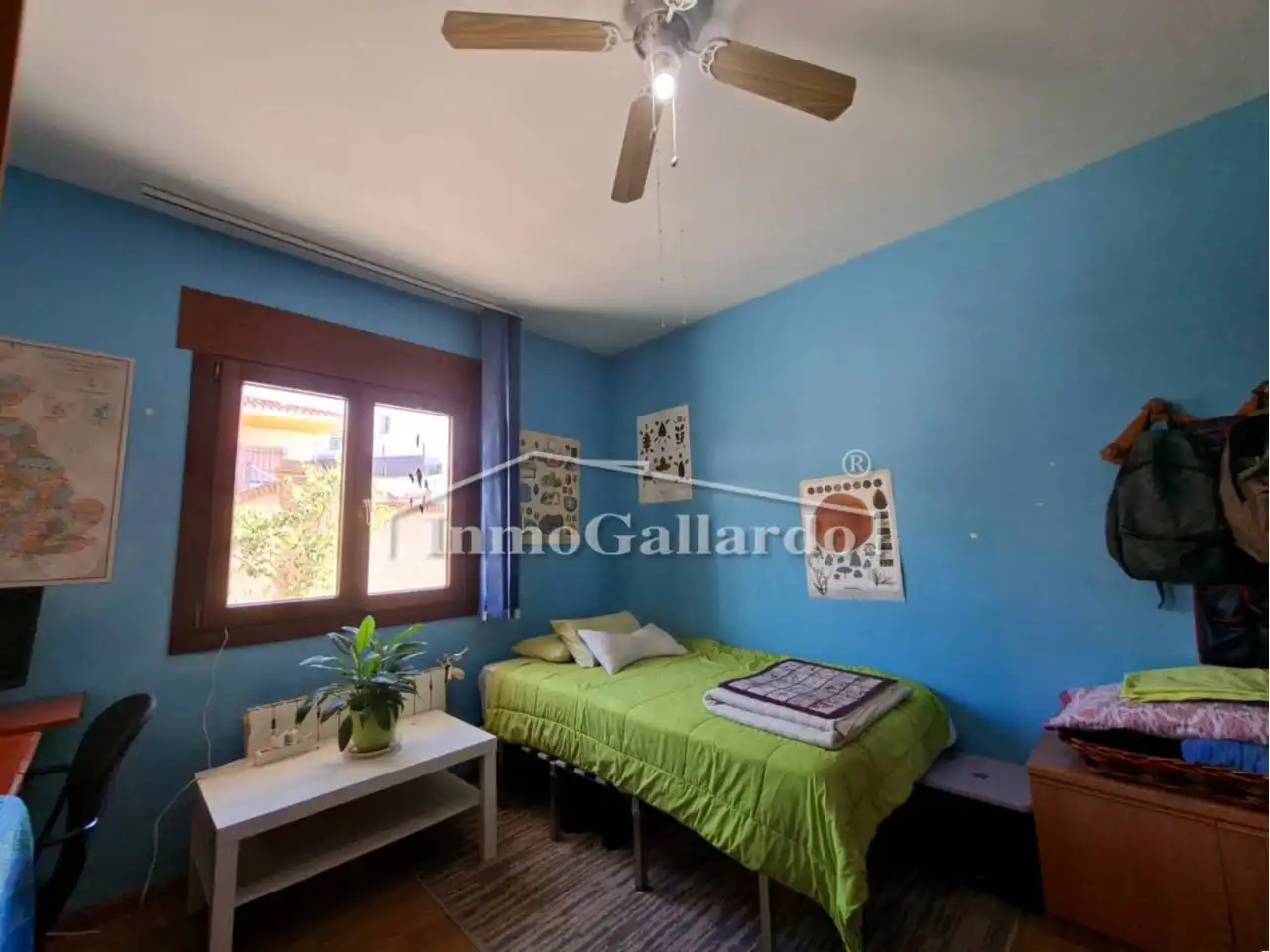 Living room of Houses for sale in Málaga  with Air Conditioner, Private garden and Parquet flooring