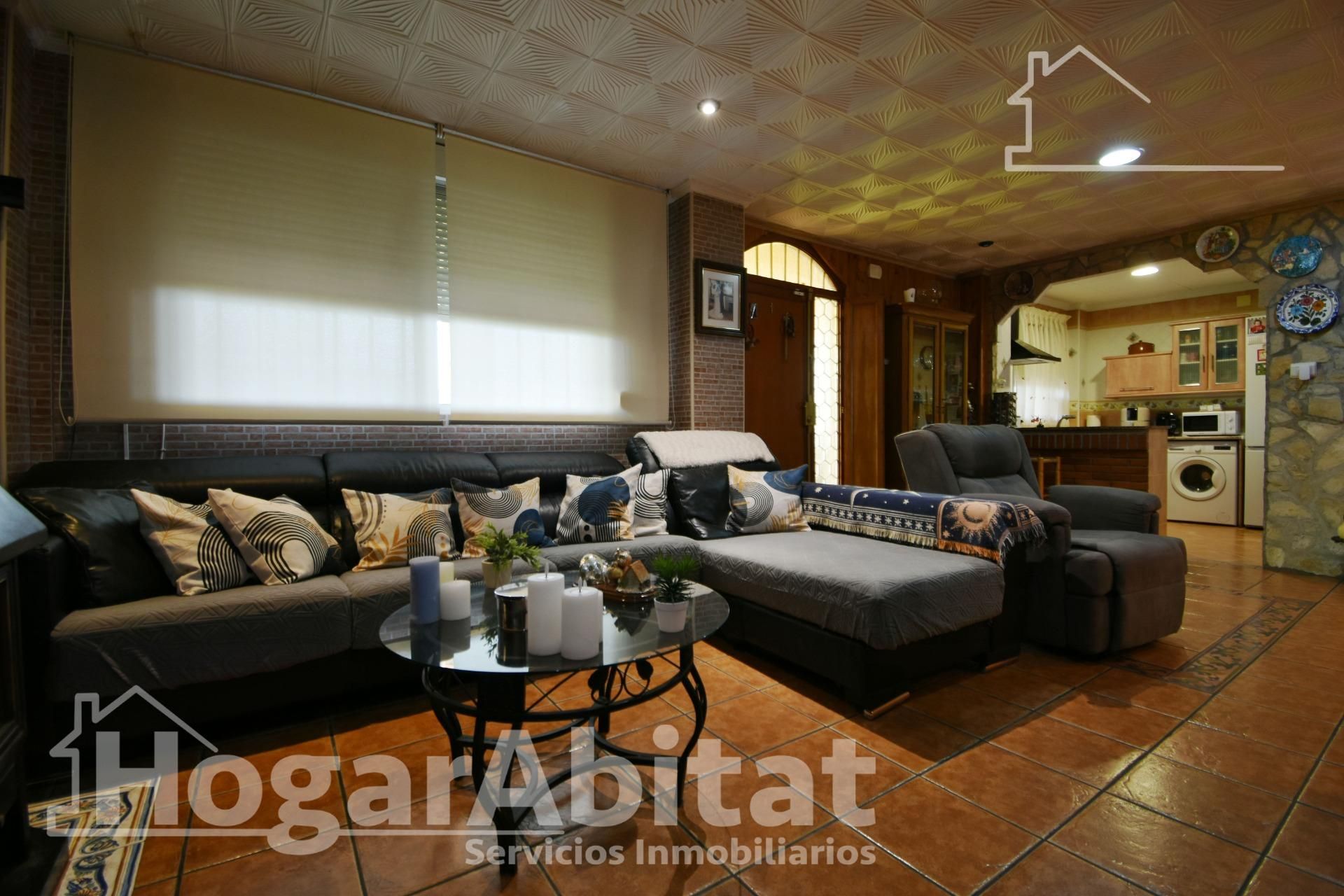 Sala d'estar de Casa o xalet en venda en Llaurí amb Aire condicionat, Jardí privat i Terrassa
