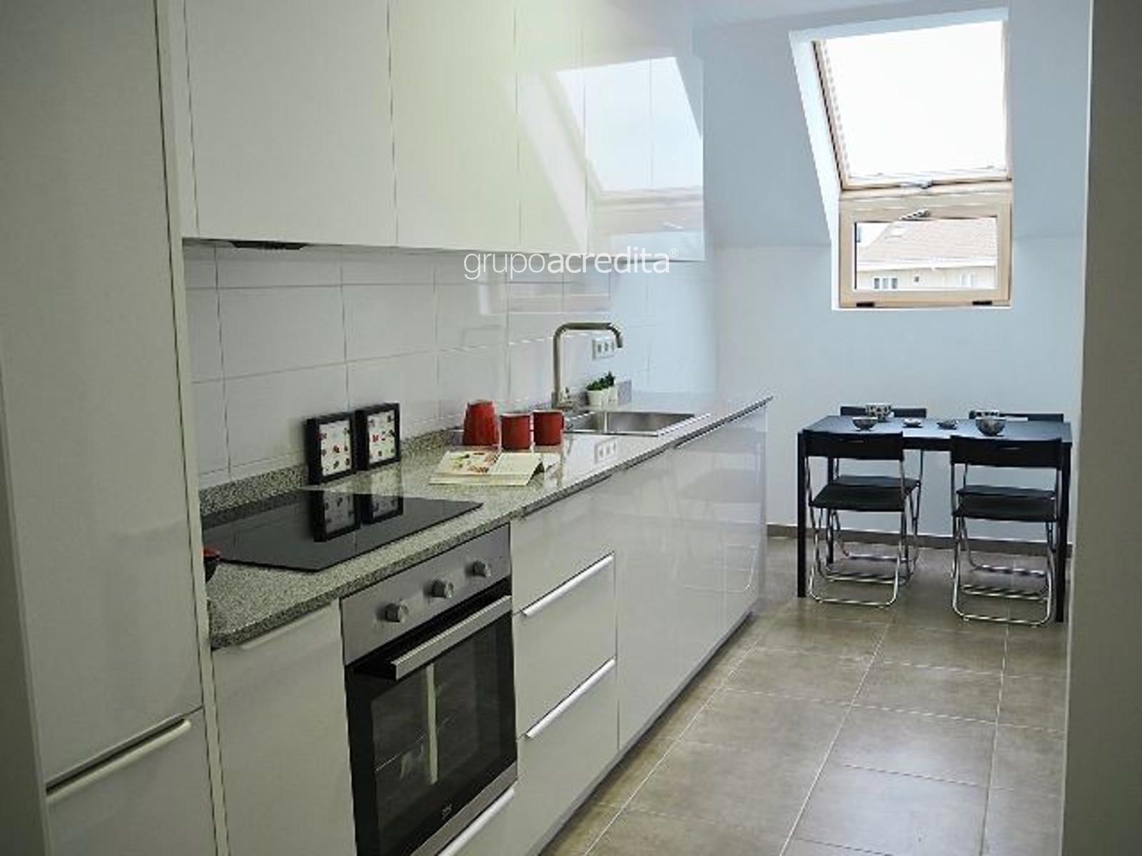 Cocina de Piso en venta en Ames con Calefacción, Parquet y Trastero