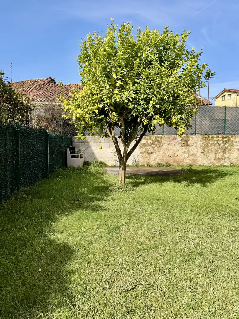 Jardín de Casa adosada en venta en Penagos con Calefacción, Jardín privado y Terraza