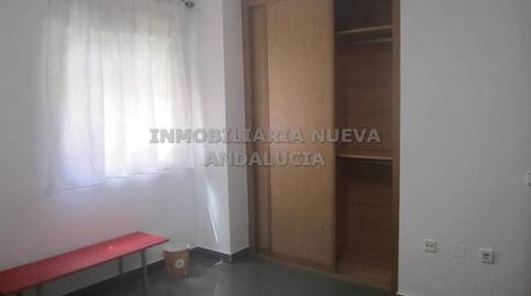 Foto 4 de Piso de alquiler en San Luis, Almería