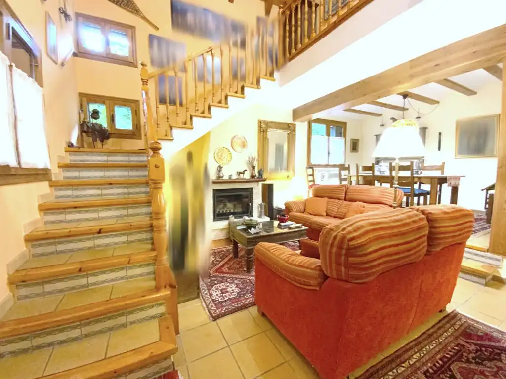 Casa o xalet en venda en Sahún amb Jardí privat