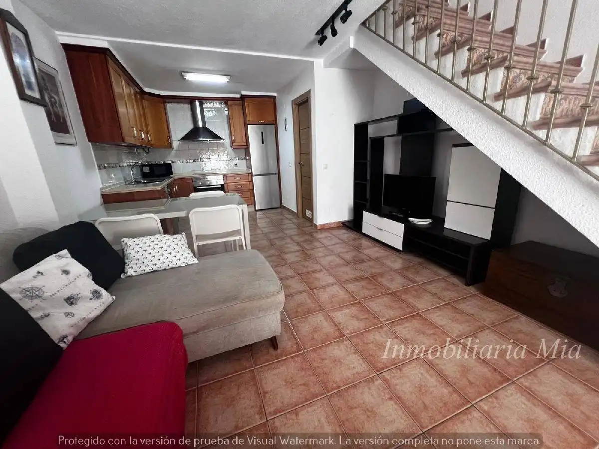 Sala d'estar de Casa o xalet de lloguer en Torremolinos amb Piscina, Moblat i Piscina comunitària