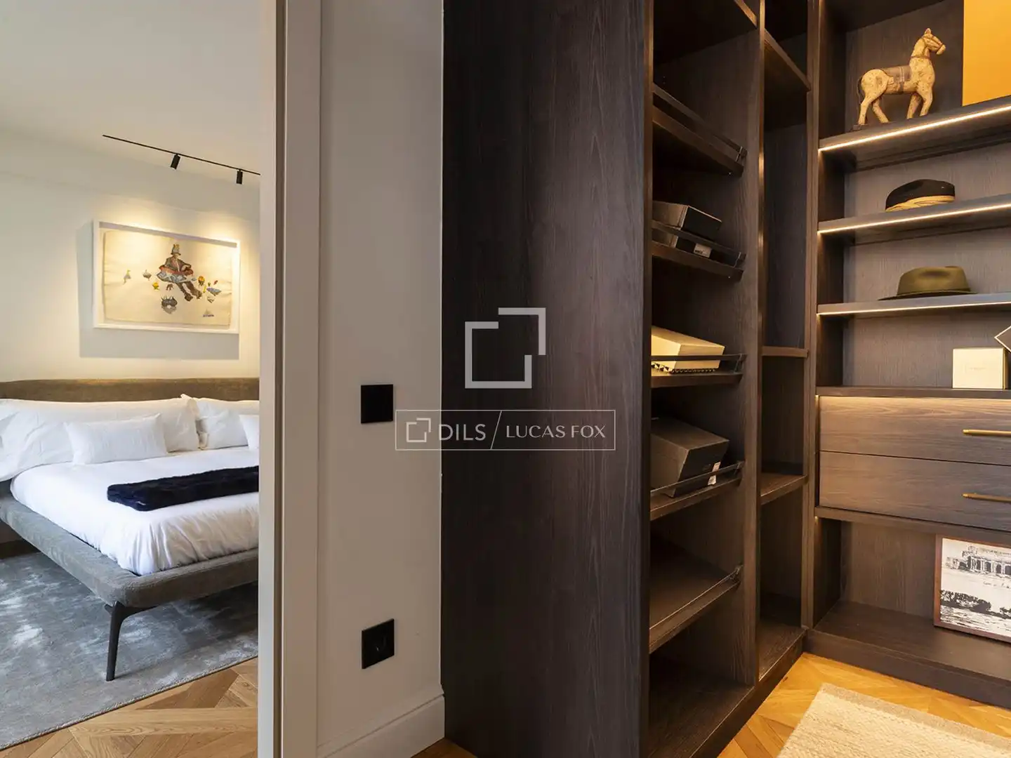 Flat for sale in Barcelona  with Air Conditioner, Heating and Parquet flooring
