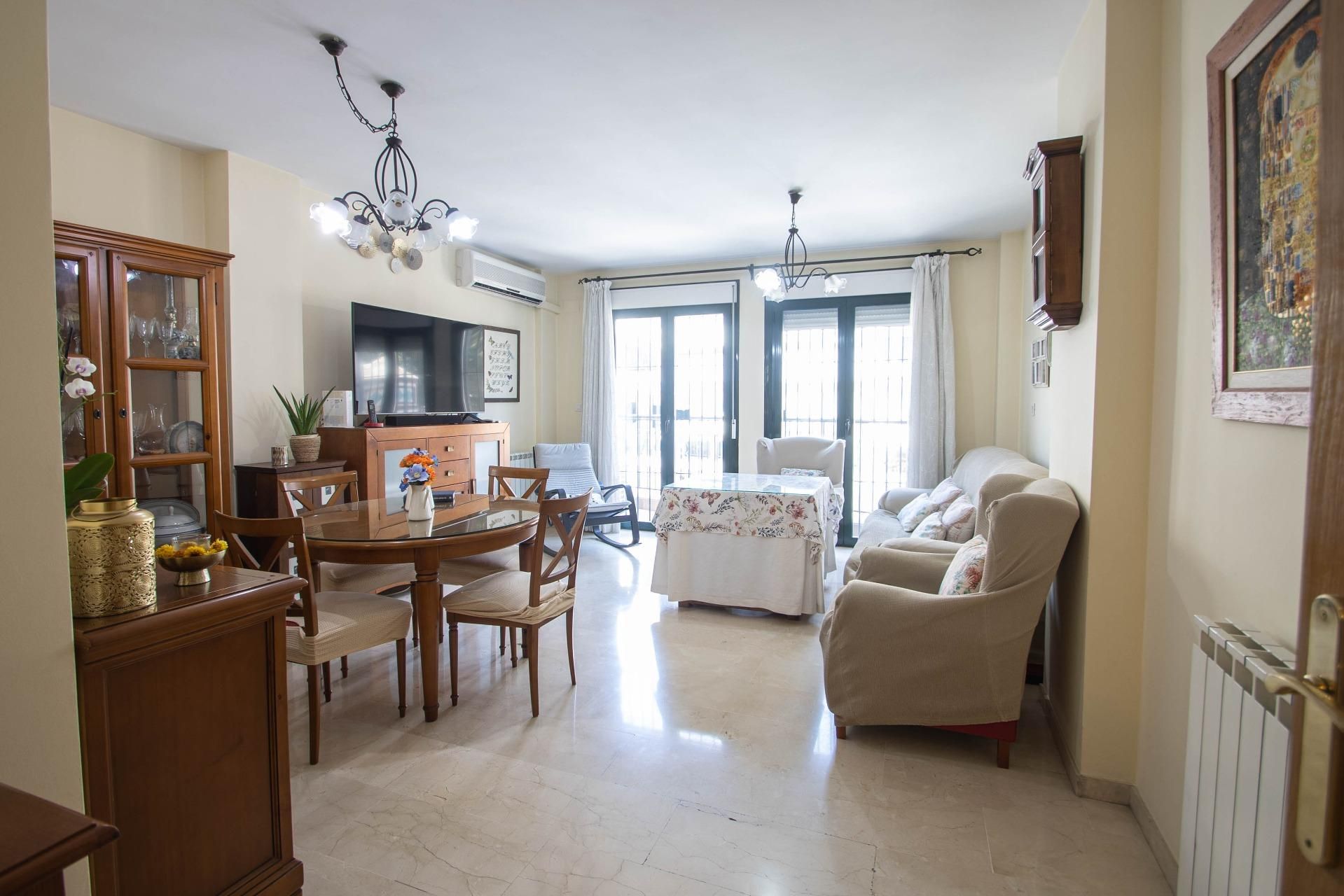 Sala de estar de Piso en venta en  Granada Capital con Jardín privado y Terraza