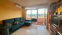 Living room of Flat for sale in Vilanova i la Geltrú  with Air Conditioner, Heating and Terrace