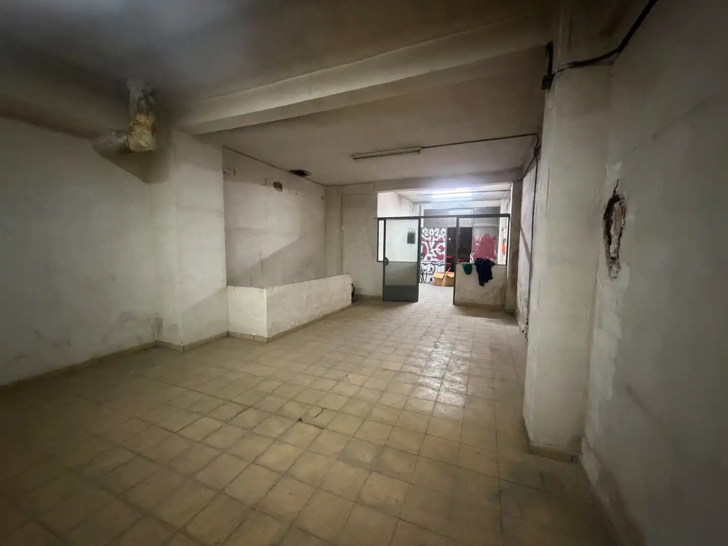 Local en venta en Madrid con Calefacción y Alarma