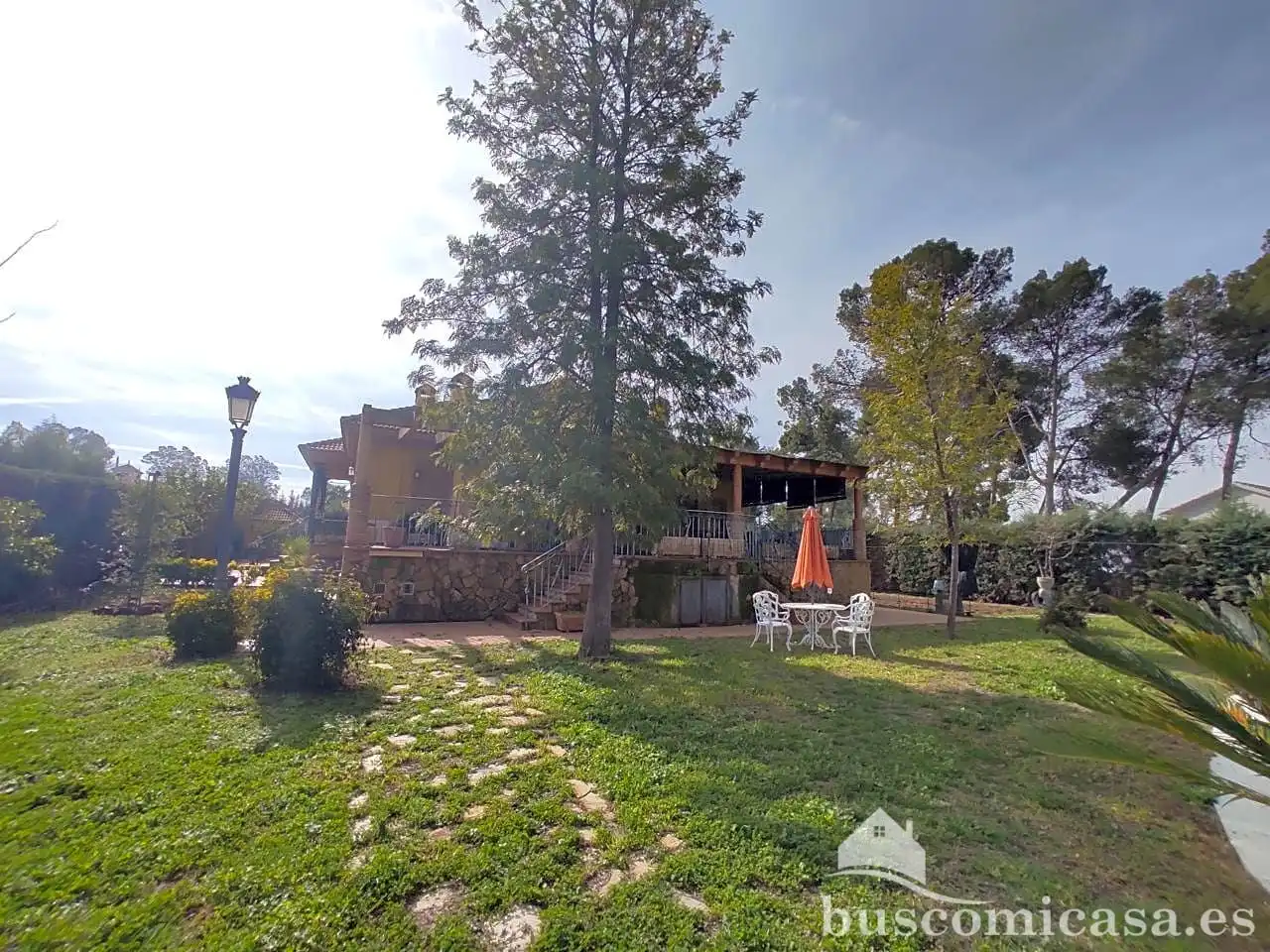 Jardí de Casa o xalet en venda en Linares amb Aire condicionat, Calefacció i Jardí privat